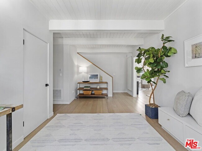 Building Photo - 2304 Vestal Ave