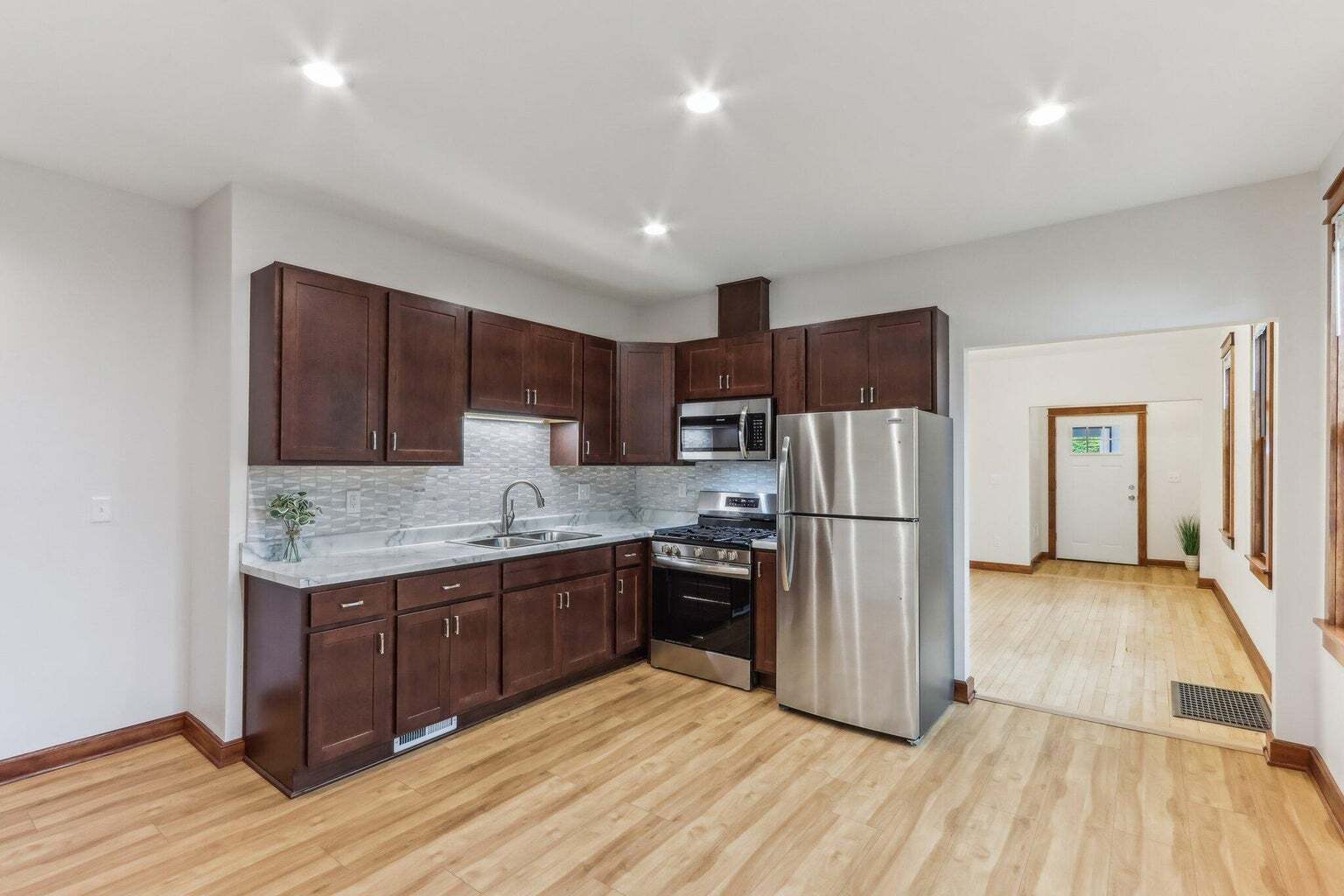 kitchen - 351 E Deer Pl