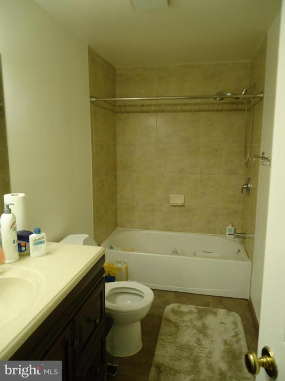 Building Photo - 6011 Heathwick Ct