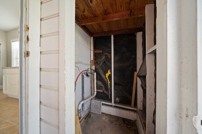 Building Photo - 103 Cosgrove St
