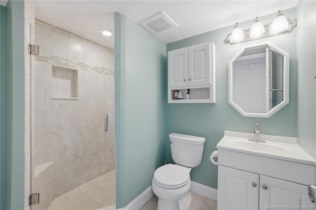 Building Photo - 10410 S Ocean Dr