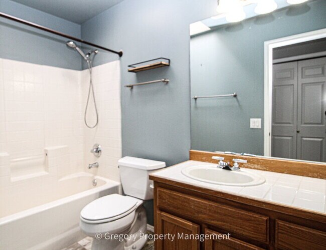 Building Photo - Well Maintained 1st Time Rental 4bed 3bath 2 Car 2076sf New Paint. Huge Fenced Backyard A/C