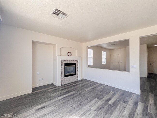 Building Photo - 8913 Kingswood Dr