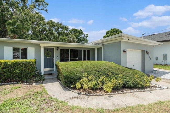 Building Photo - 4307 S Thatcher Ave