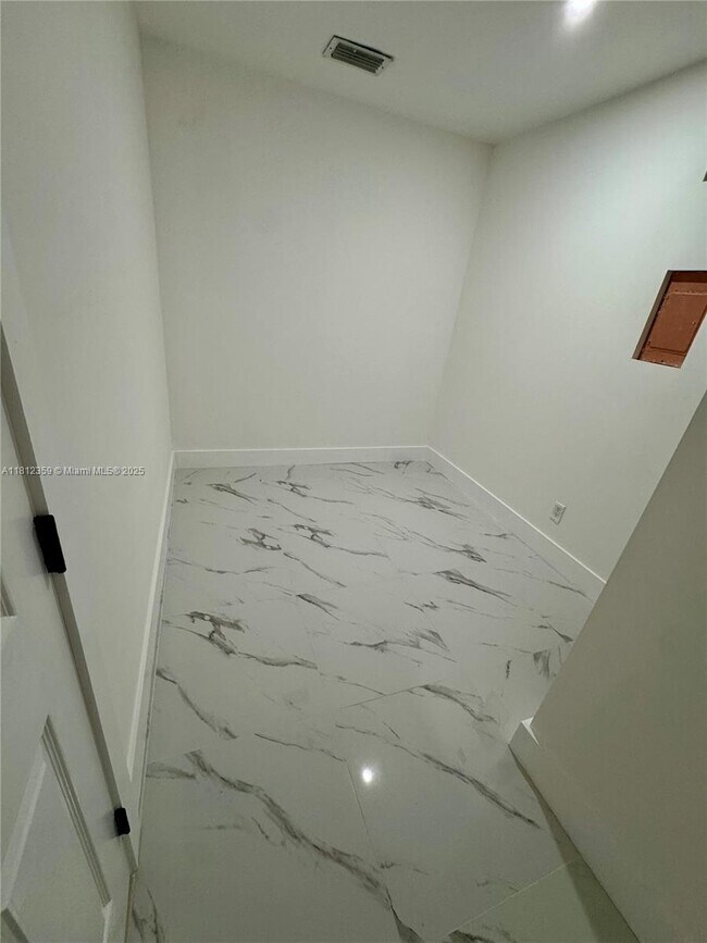 Building Photo - 2326 NW 59th St