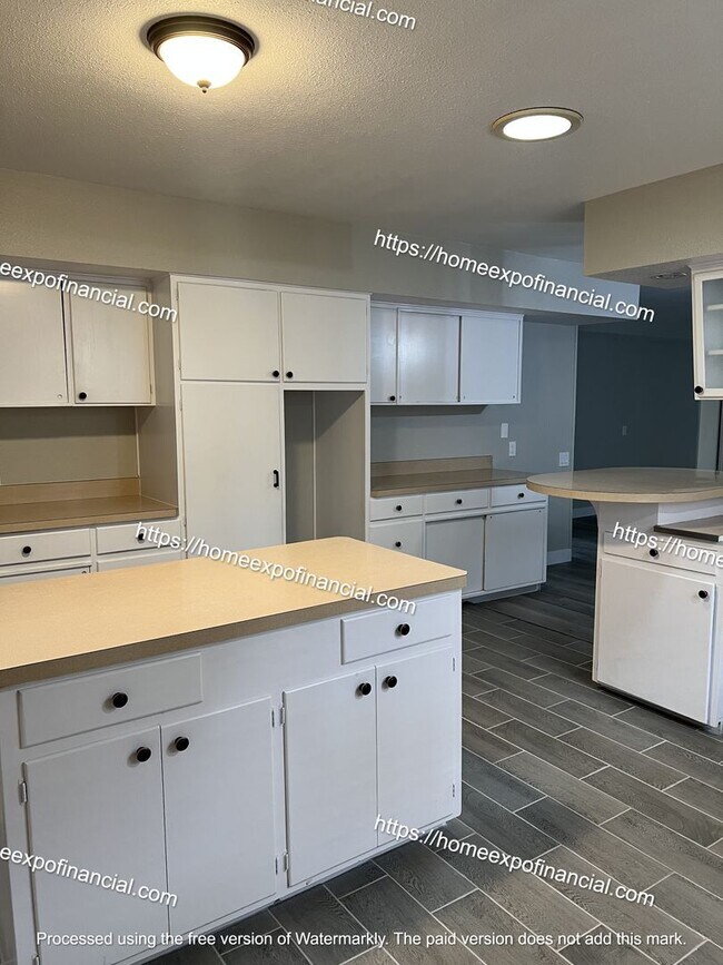 Building Photo - 12853 6th St