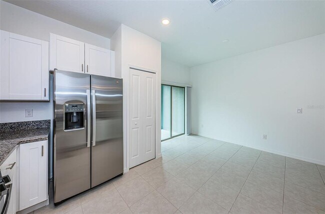 Building Photo - 8327 Crescent Oaks Dr
