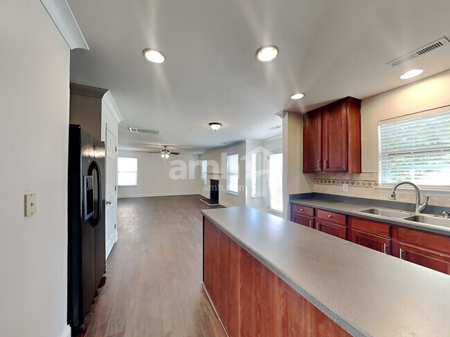 Building Photo - 6747 Thistle Down Dr