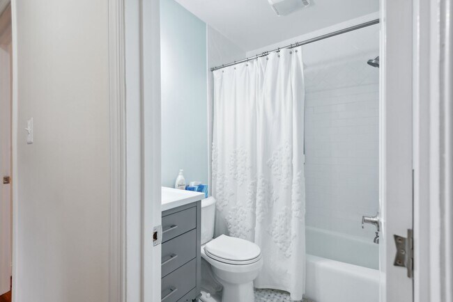 Building Photo - Totally update and impeccably maintained 4...