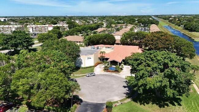Building Photo - 9480 Boca Cove Cir
