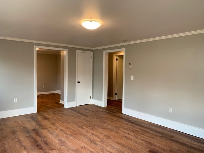 Building Photo - 316 Reynolds Ave
