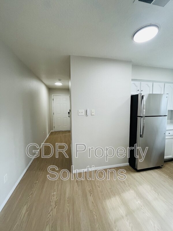 Building Photo - 1116 Coal Ave SW