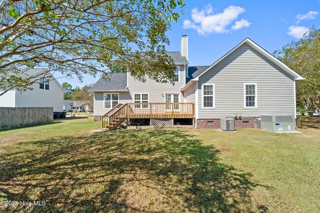 Building Photo - 219 Newport Drive