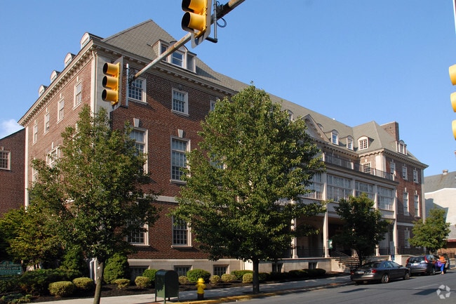 Building Photo - Senior Apartments at the Wyomissing Club