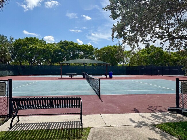 Building Photo - 2671 S Course Dr