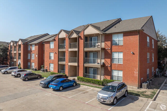 Building Photo - Fountains of Rosemeade