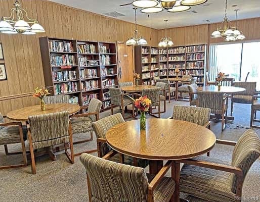 Building Photo - 18411 University Park Dr