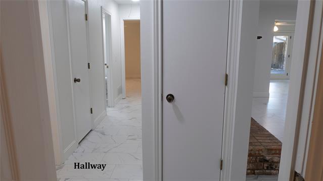 Building Photo - 2300 Monticello Cir