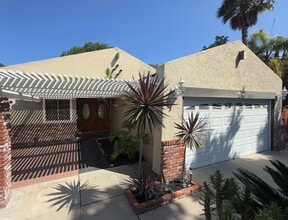 Building Photo - Gorgeous 3B/2BA House w/ Swimming Pool, A/...