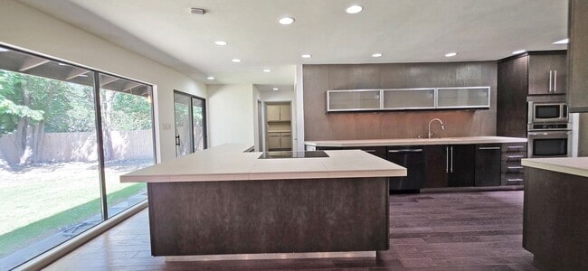 Building Photo - 4200 Burrell Way