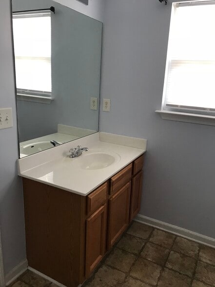 Master Bath - 111 Princeton Ave