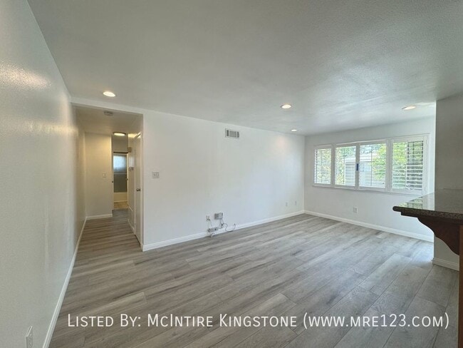 Building Photo - CALL FOR MOVE-IN SPECIALS! Spacious 2BD/1B...