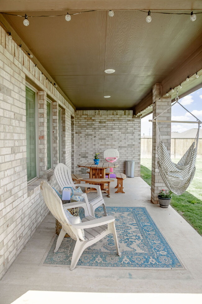Building Photo - Gorgeous 4/2 in Cooper ISD