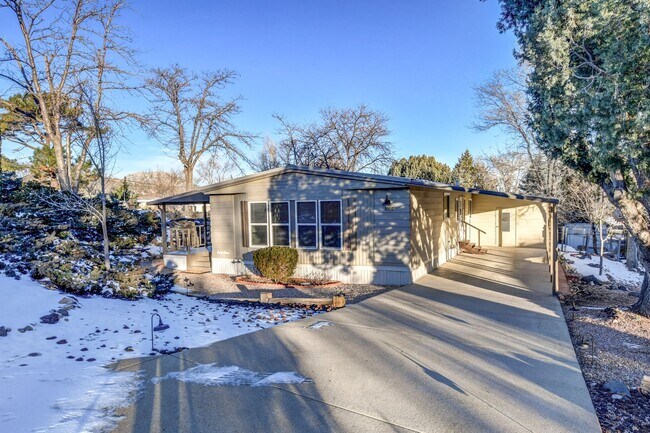 Building Photo - 2 bed, 2 bath Home in Prescott!