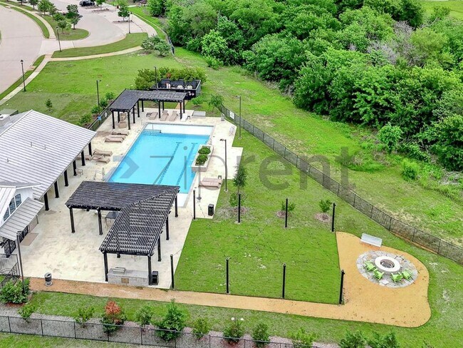 Building Photo - Unit