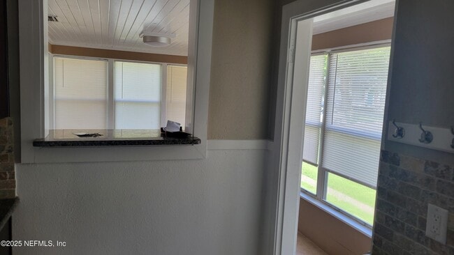 Building Photo - 2141 Belote Pl