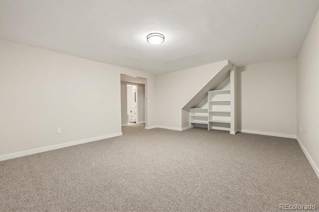 Building Photo - 2560 Brentwood St