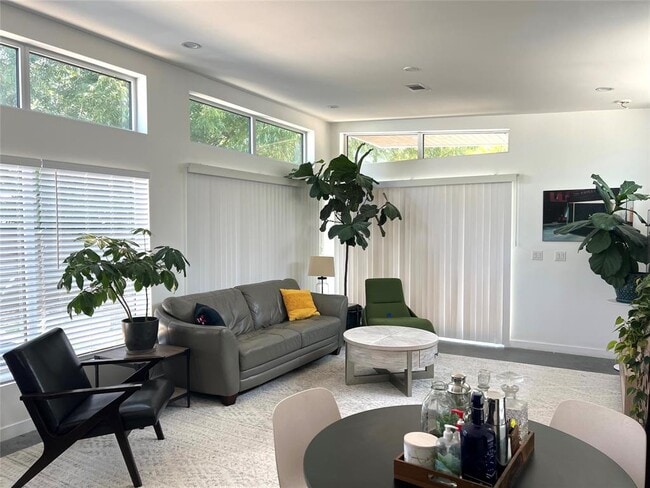 Building Photo - 1163 Perry Rd