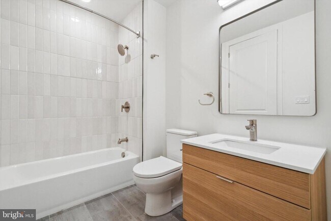 Building Photo - 225 N 12th St