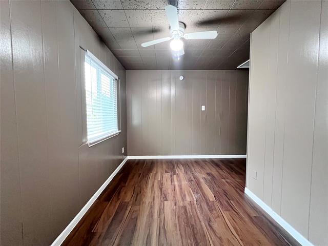 Building Photo - 3130 S Llewellyn Ave