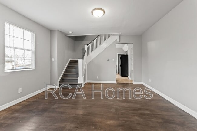 Building Photo - 107 N Kealing Ave