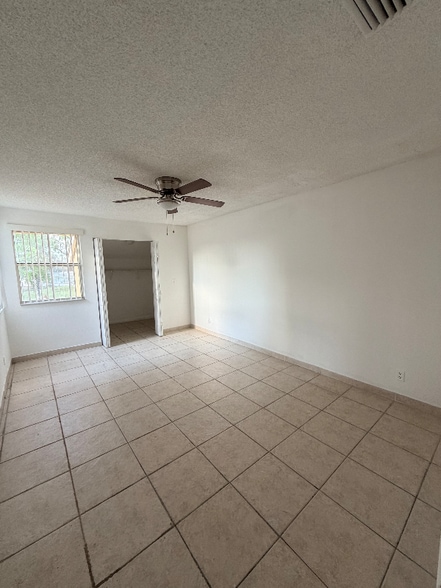 Building Photo - 2521 NW 56th Ave