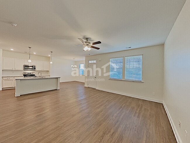 Building Photo - 2341 Cove Ct