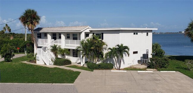 Building Photo - 2616 St Joseph Dr