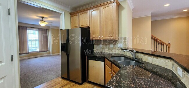 Building Photo - 106 Lexington Village