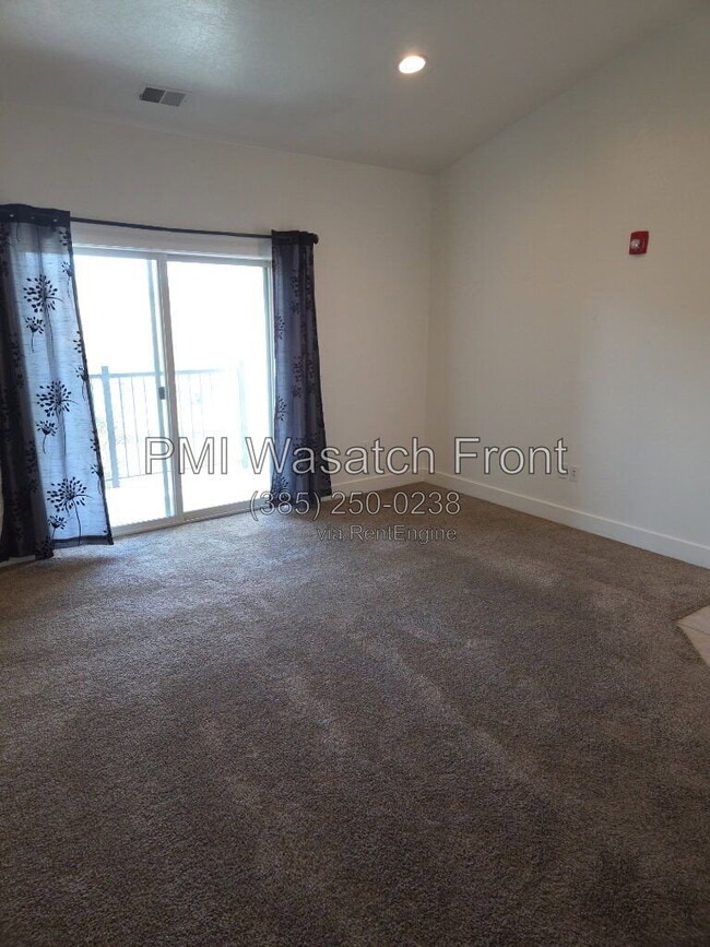 Building Photo - 147 W Spring Hill Way