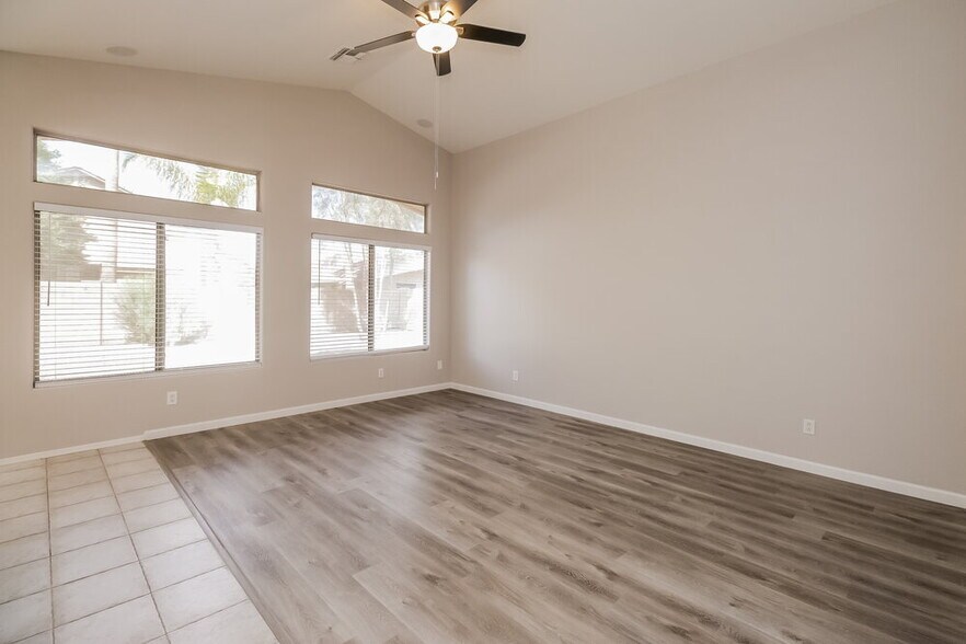 Building Photo - 1162 E Baylor Ln