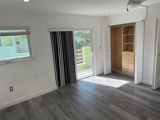 Building Photo - 11163 NW 7th St