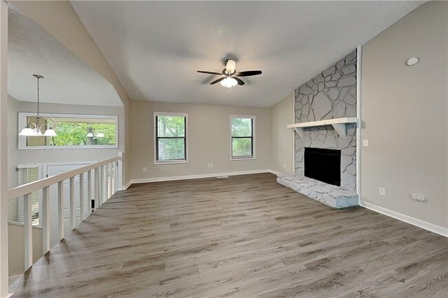 Building Photo - 82 Fox Ridge Ct