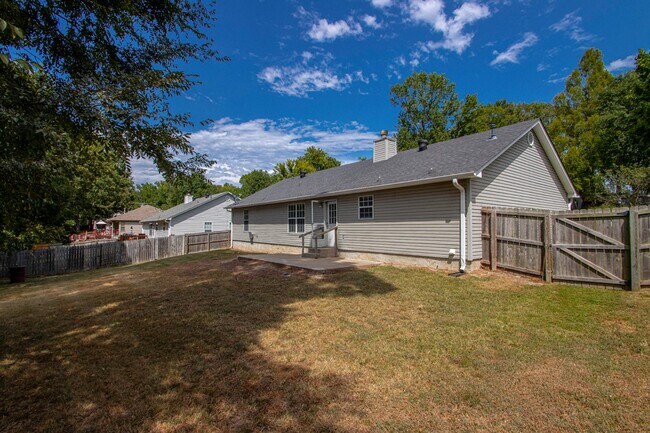 Building Photo - 2725 Valley Forge Dr