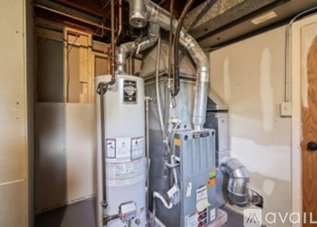 Building Photo - 6601 Jersey Ave N