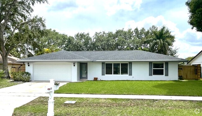 Building Photo - 1155 Summerwood Cir