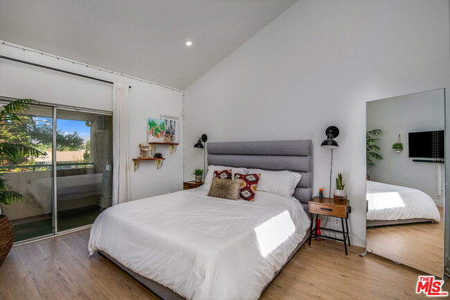 Master Bedroom - LED Lighting and Vaulted Ceiling - 7800 Topanga Canyon Blvd