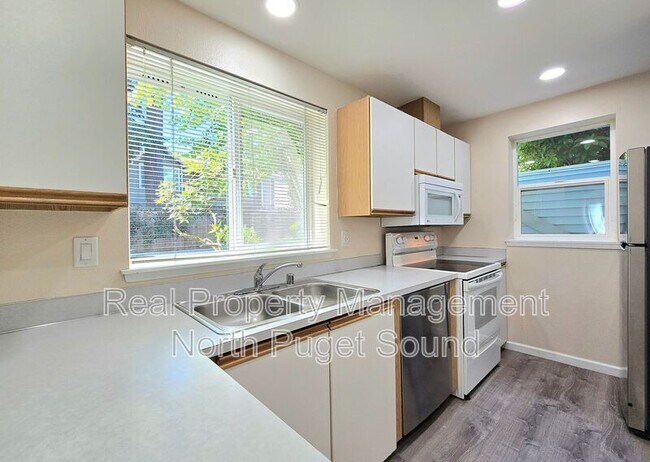 Building Photo - 7017 210th St SW