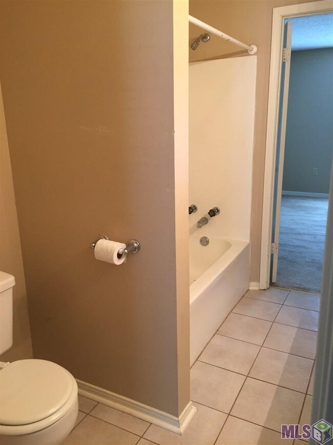 Bathroom - 1718 Brightside Dr