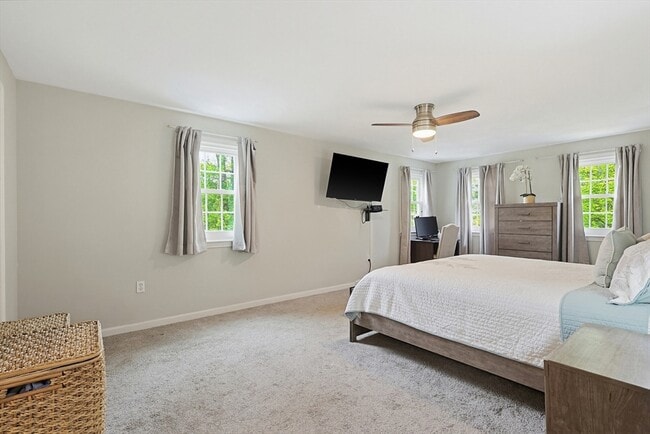 Building Photo - 35 Millbrook Dr